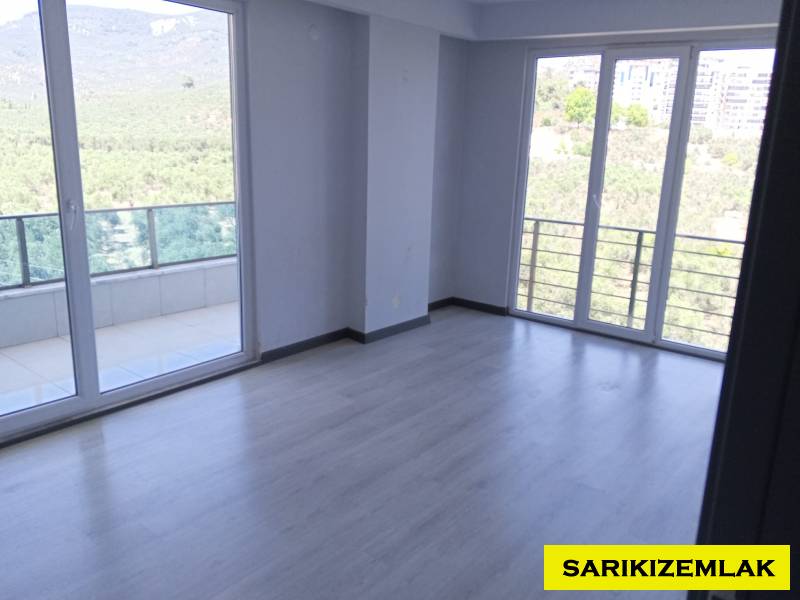 EDREMİT  KADIKÖY`DE SİTE İÇERİSİNDE 3+1 ARA KAT  ZEYTİNLİK MANZARALI 